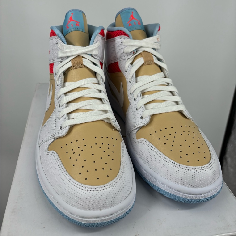 Air Jordan Women’s 1 Md se Size 11.5 - Picture 2 of 5